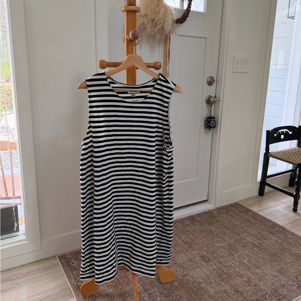 Black & White Striped Sleeveless Dress